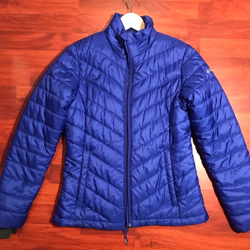 Woman’s Small Columbia Puffy Jacket